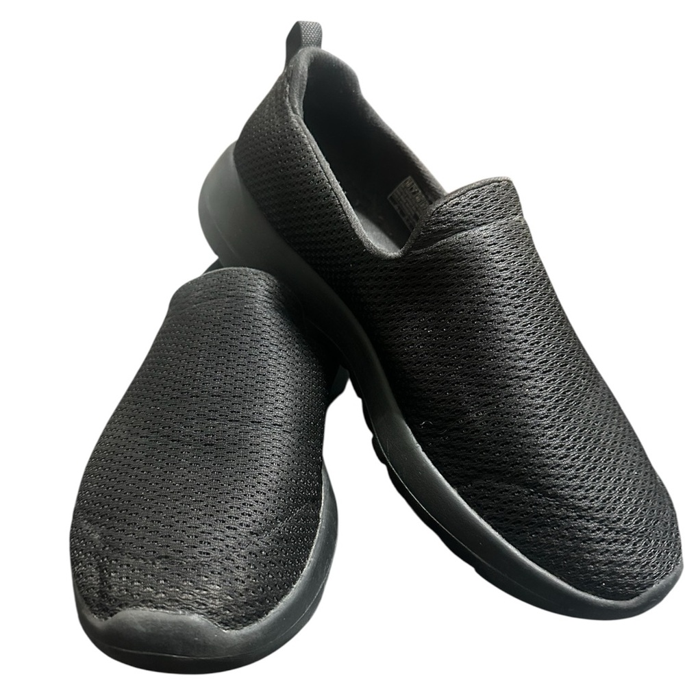 Skechers GOwalk Gen 5 Black Slip On Shoes – Women’s Size 10